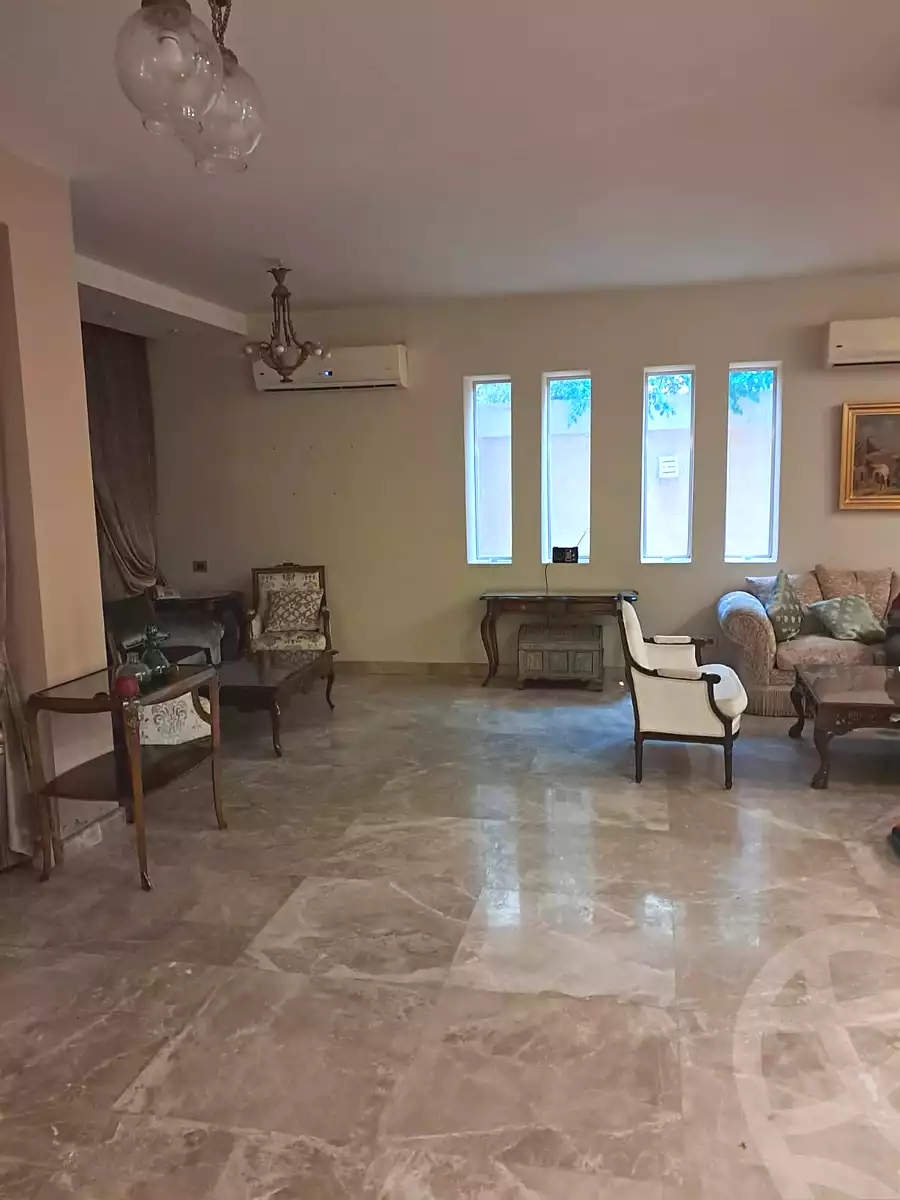 https://aqarmap.com.eg/en/listing/7348714-for-sale-cairo-el-sheikh-zayed-city-compounds-royal-city