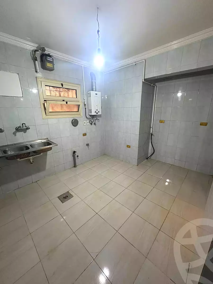 https://aqarmap.com.eg/ar/listing/7348946-for-rent-cairo-6th-of-october-el-ahyaa-neighborhood-1st-rich-bake-st