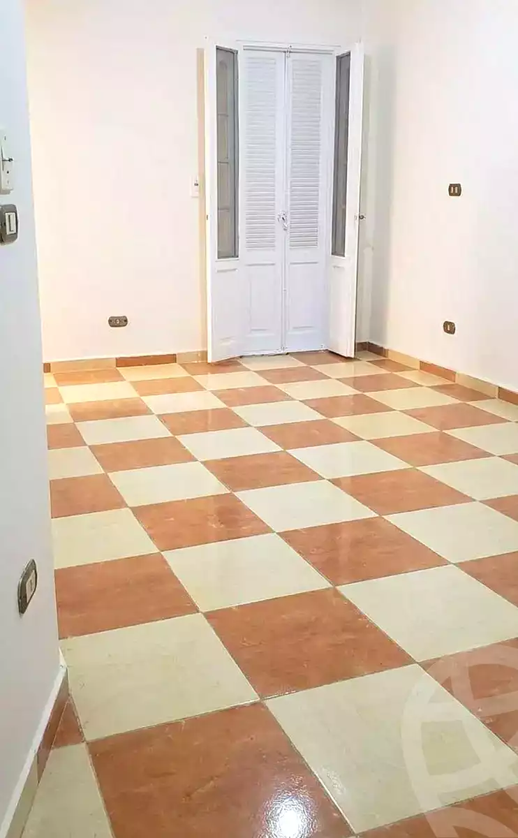 https://aqarmap.com.eg/ar/listing/7348314-for-sale-alexandria-sydy-bshr-sydy-bshr-bhry-ali-hipa-st