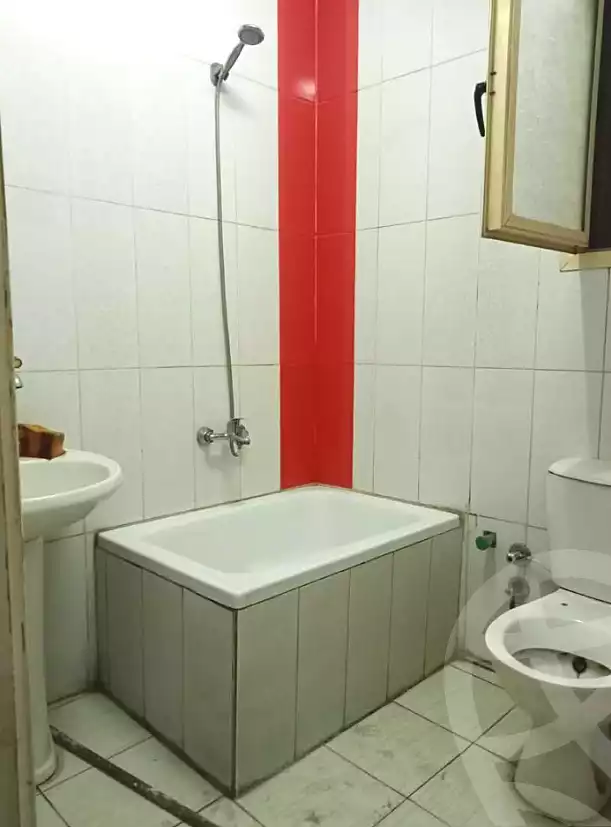 https://aqarmap.com.eg/ar/listing/7350092-for-sale-alexandria-sydy-bshr-sydy-bshr-bhry-gamal-abd-el-nasir-st