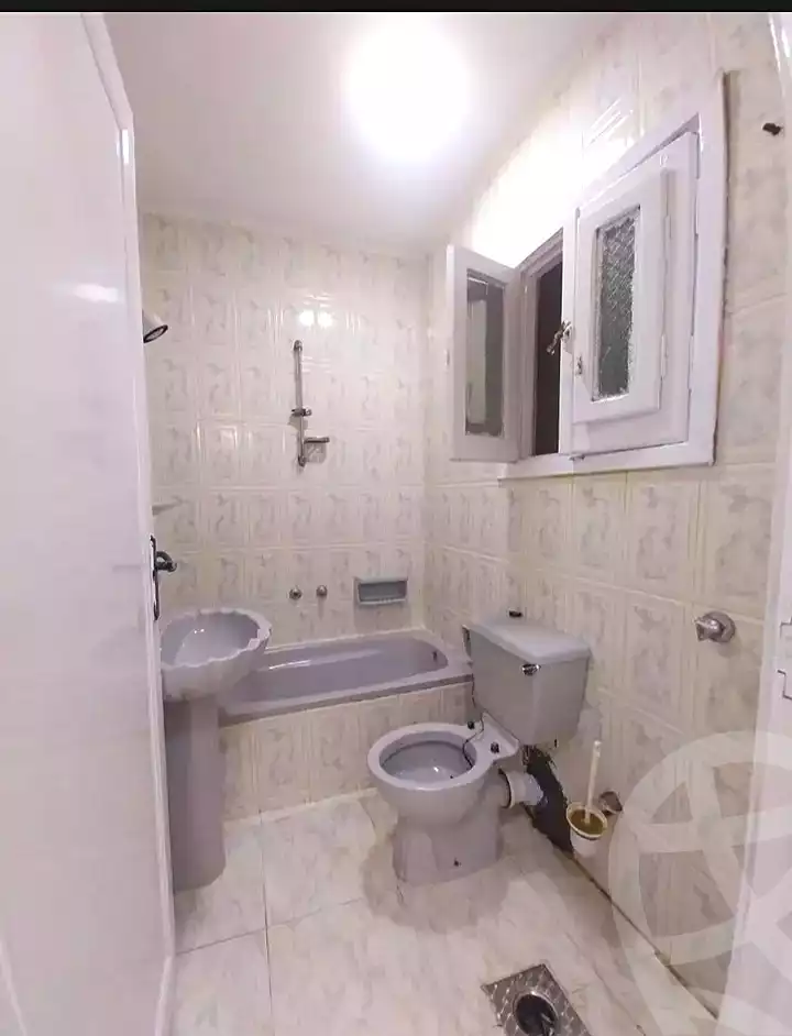https://aqarmap.com.eg/en/listing/7350953-for-sale-alexandria-al-agamy-shataa-el-nakheel