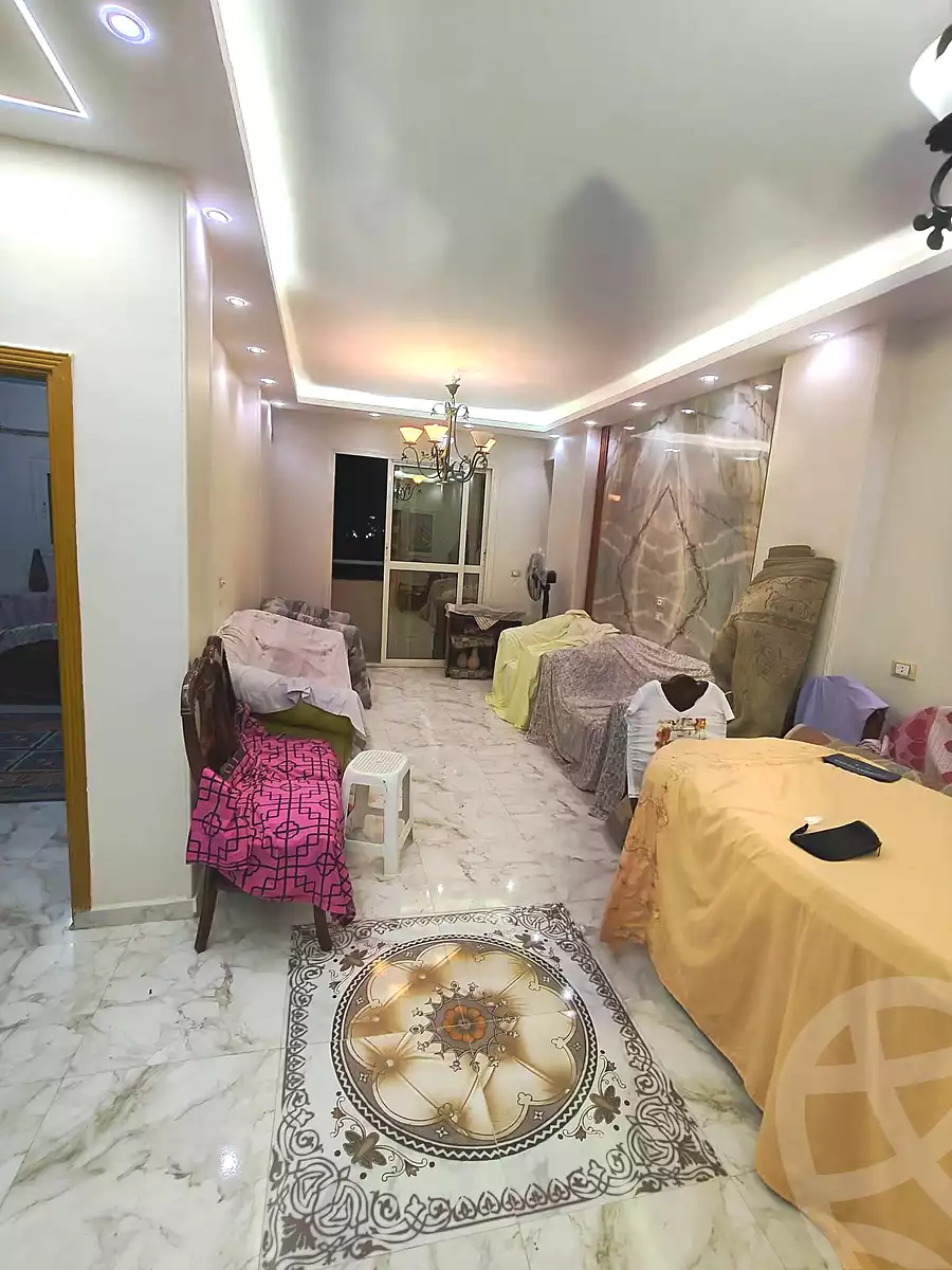 https://aqarmap.com.eg/en/listing/7351030-for-sale-cairo-helwan-hadayek-helwan-nile-corniche-st
