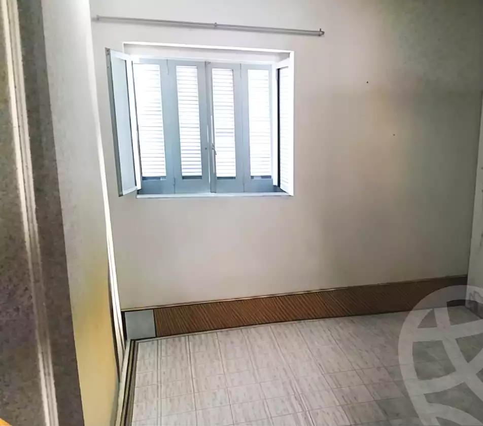 https://aqarmap.com.eg/ar/listing/7351232-for-rent-alexandria-moharram-bey