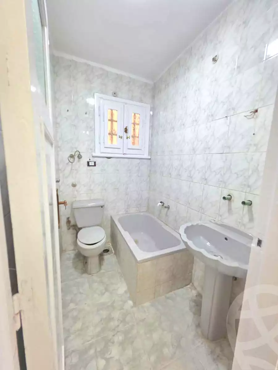 https://aqarmap.com.eg/ar/listing/7352078-for-sale-alexandria-al-agamy-shataa-el-nakheel