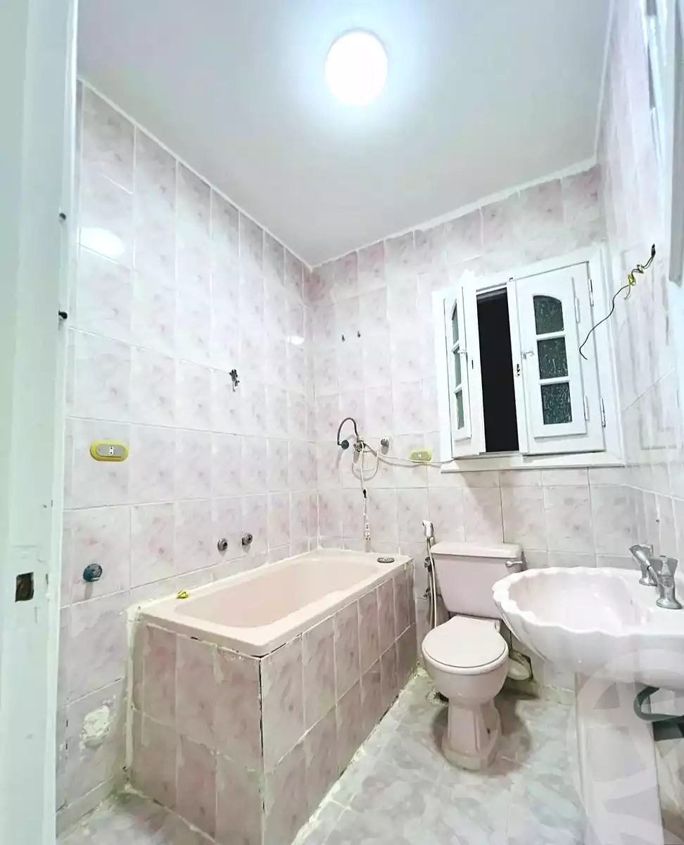 https://aqarmap.com.eg/ar/listing/7352092-for-sale-alexandria-al-agamy-shataa-el-nakheel
