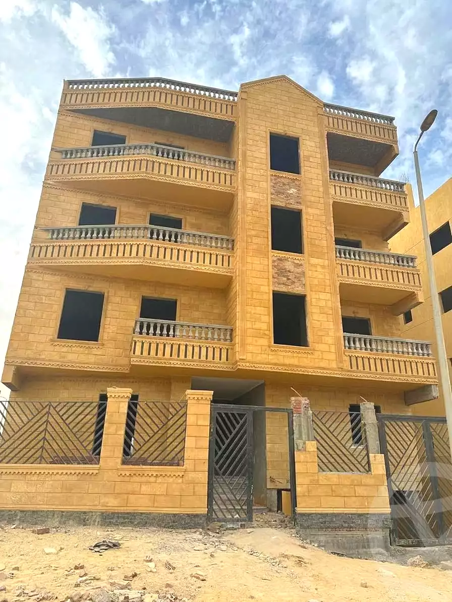 https://aqarmap.com.eg/ar/listing/7352902-for-sale-cairo-6th-of-october-hadaeq-october-golden-square