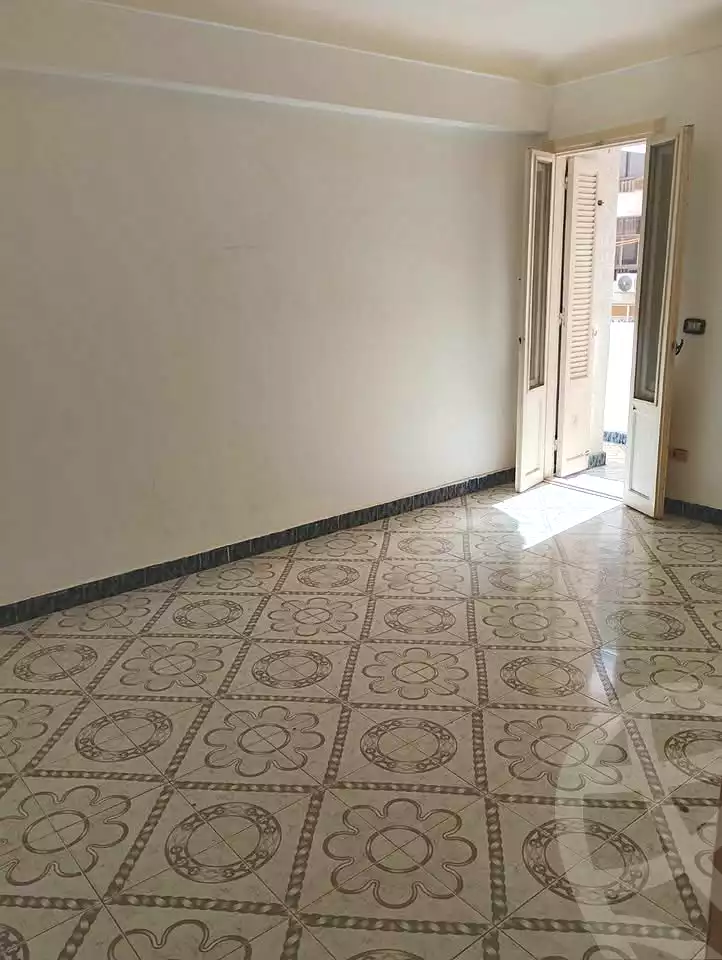 https://aqarmap.com.eg/ar/listing/7353224-for-rent-alexandria-miami-iskandar-ibrahim-st
