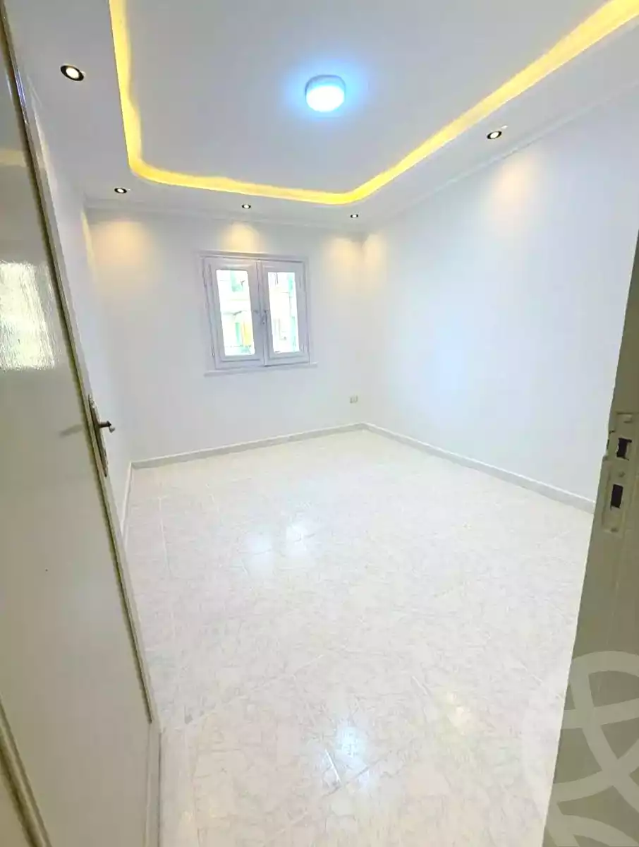https://aqarmap.com.eg/ar/listing/7353828-for-sale-alexandria-al-agamy-shataa-el-nakheel