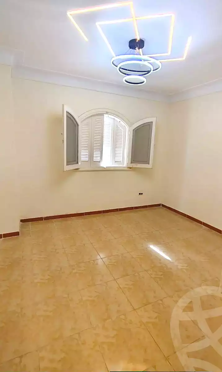 https://aqarmap.com.eg/ar/listing/7354281-for-sale-alexandria-al-agamy-shataa-el-nakheel