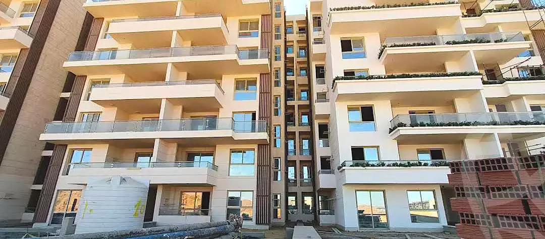 https://aqarmap.com.eg/en/listing/7354488-for-sale-cairo-new-administrative-capital-r8-tj-msr