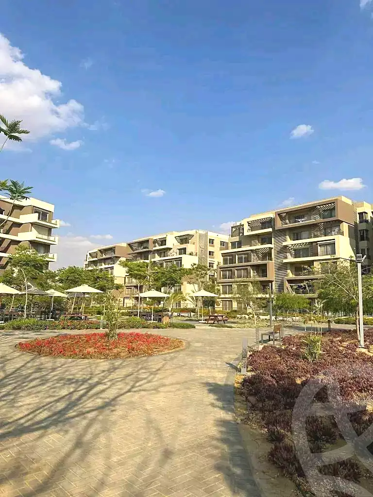 https://aqarmap.com.eg/en/listing/7354554-for-sale-cairo-new-cairo-compounds-blm-hylz-nyw-kyrw