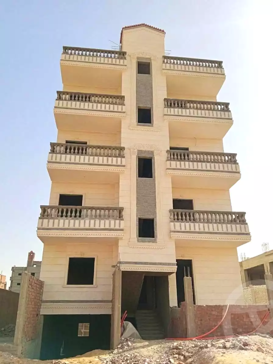https://aqarmap.com.eg/en/listing/7354933-for-sale-cairo-6th-of-october-hadaeq-october-golden-square