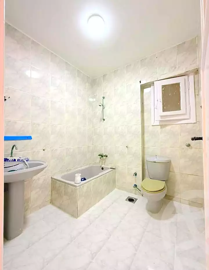 https://aqarmap.com.eg/ar/listing/7355120-for-sale-alexandria-al-agamy-shataa-el-nakheel