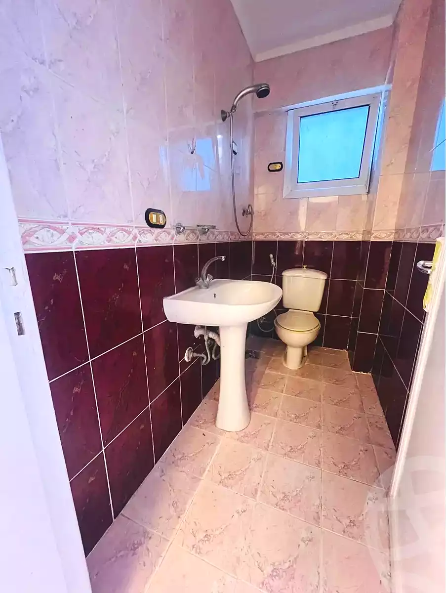 https://aqarmap.com.eg/ar/listing/7355613-for-sale-alexandria-al-agamy-shataa-el-nakheel