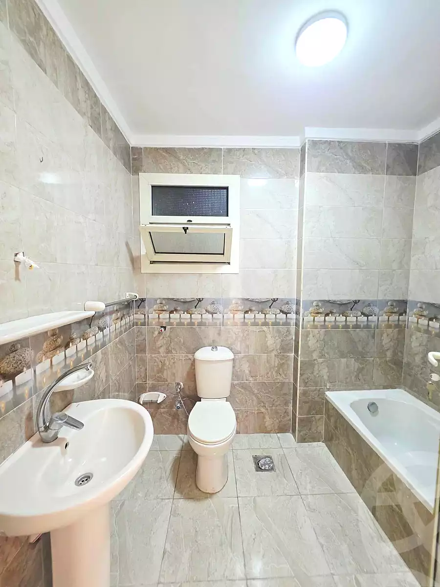 https://aqarmap.com.eg/ar/listing/7355783-for-sale-alexandria-el-asafra-l-sfr-bhry