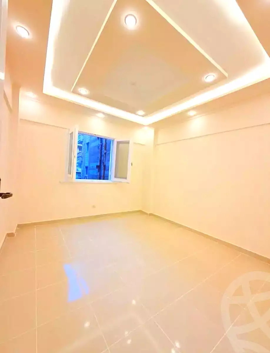 https://aqarmap.com.eg/ar/listing/7356312-for-sale-alexandria-al-agamy-shataa-el-nakheel