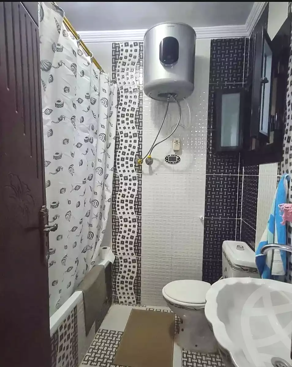 https://aqarmap.com.eg/ar/listing/7356395-for-sale-alexandria-sydy-bshr-sydy-bshr-bhry-gamal-abd-el-nasir-st