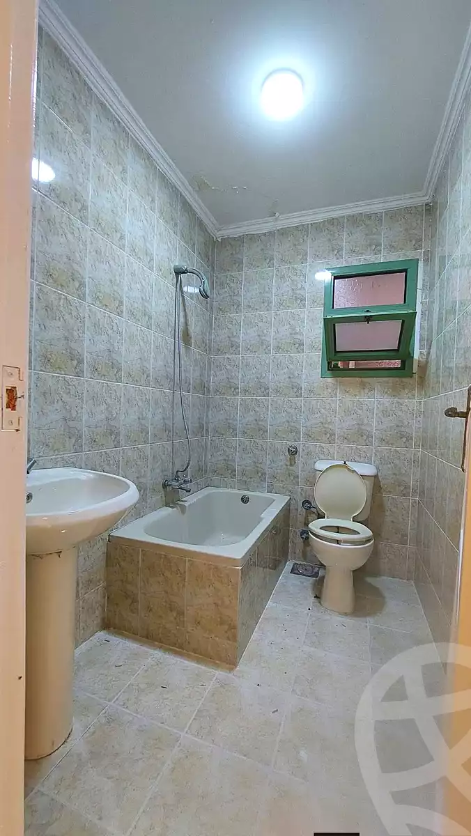 https://aqarmap.com.eg/en/listing/7356630-for-sale-alexandria-al-agamy