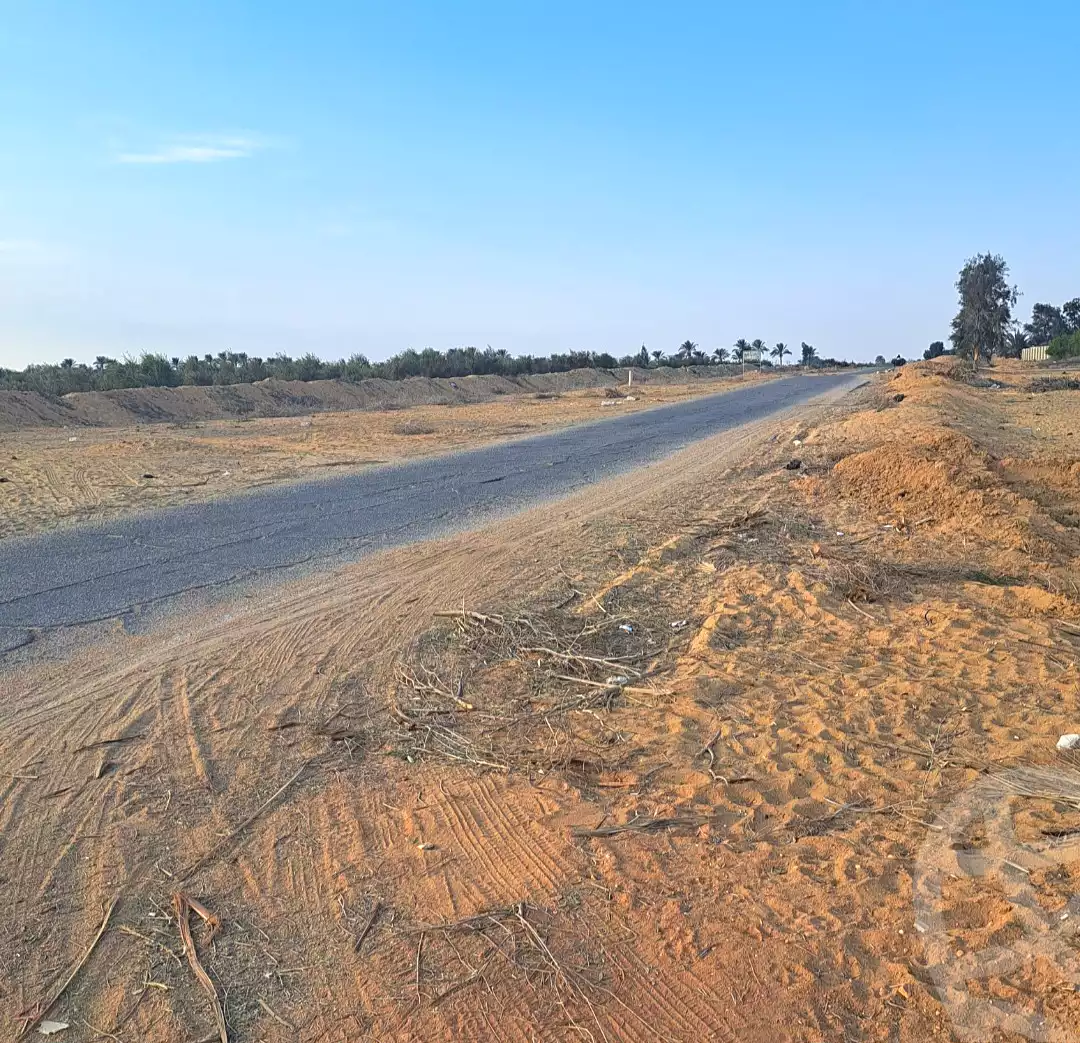 https://aqarmap.com.eg/ar/listing/7356924-for-sale-cairo-el-sheikh-zayed-city-alex-cairo-desert-road-mdyn-sfnks-ljdyd-cascada