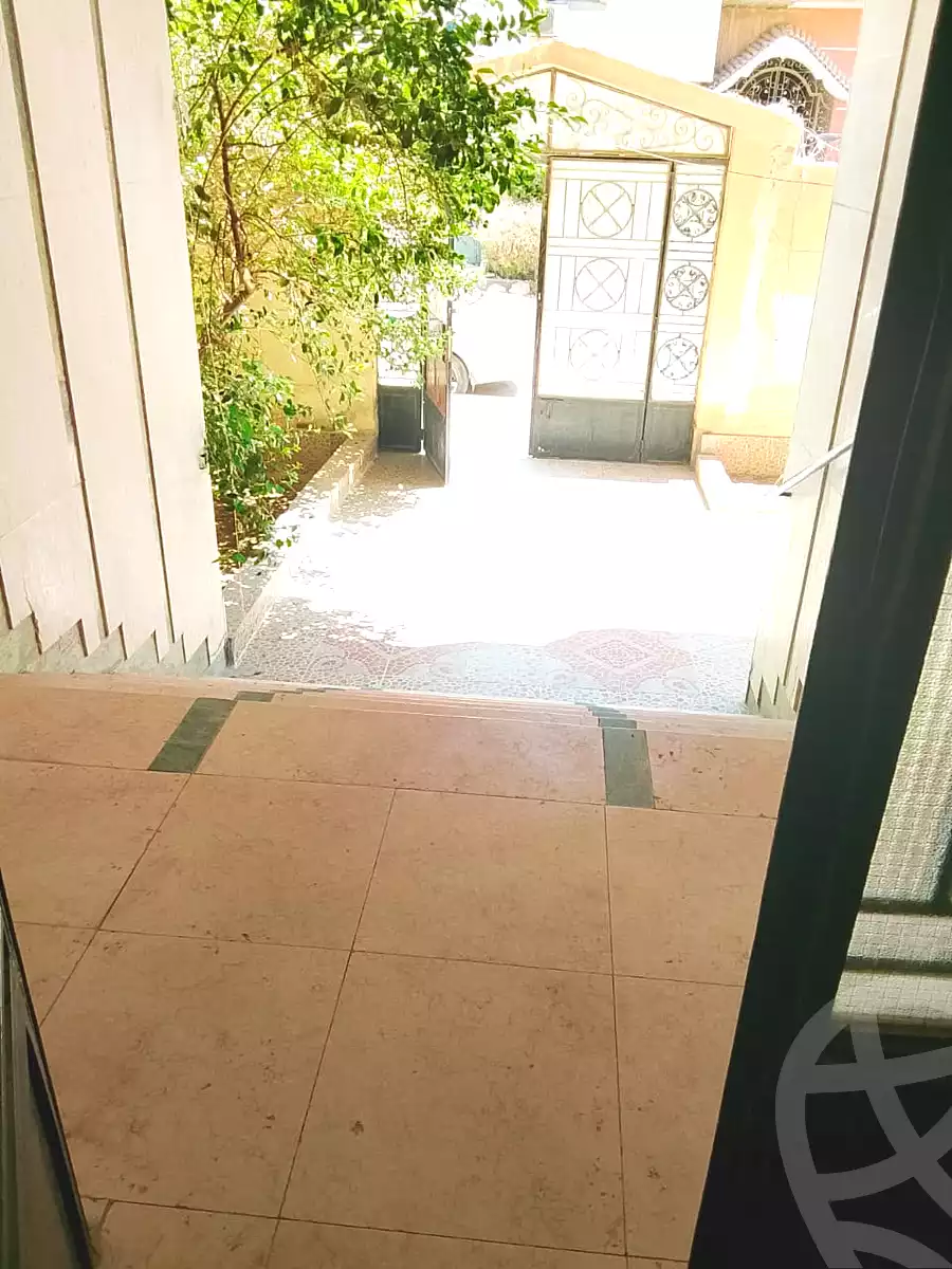 https://aqarmap.com.eg/ar/listing/7356970-for-sale-cairo-6th-of-october-el-ahyaa-neighborhood-5th-street-14
