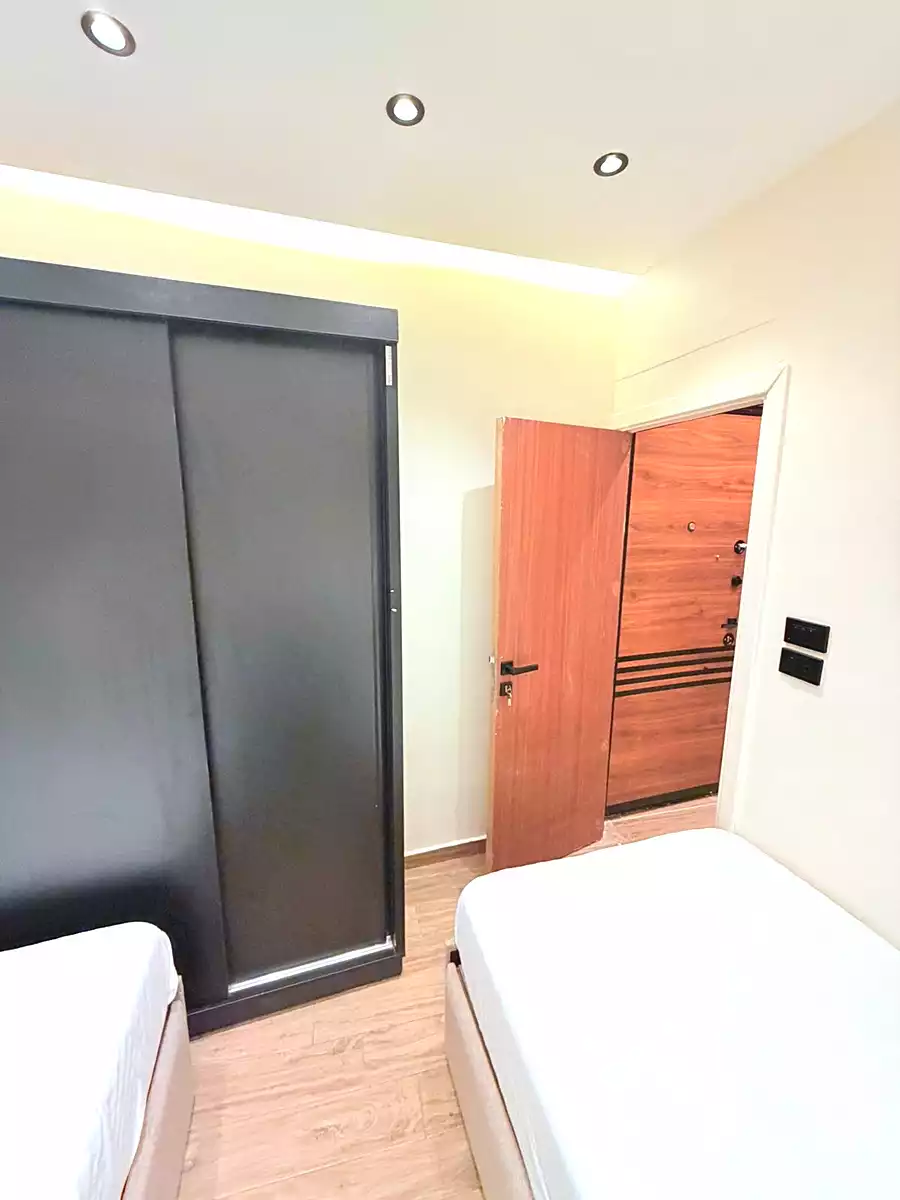 https://aqarmap.com.eg/ar/listing/7356979-for-rent-cairo-6th-of-october-el-ahyaa-neighborhood-1st-seventh-neighborhood
