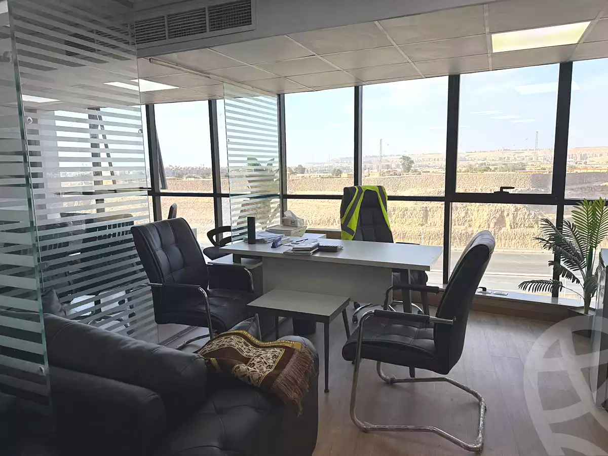 https://aqarmap.com.eg/ar/listing/7357298-for-rent-cairo-el-maadi-compounds-rayhanah-plaza