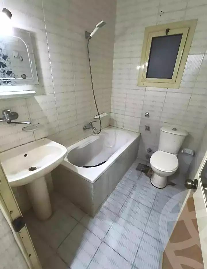 https://aqarmap.com.eg/ar/listing/7357357-for-rent-alexandria-sydy-bshr-sydy-bshr-bhry-shr-mhmd-njyb