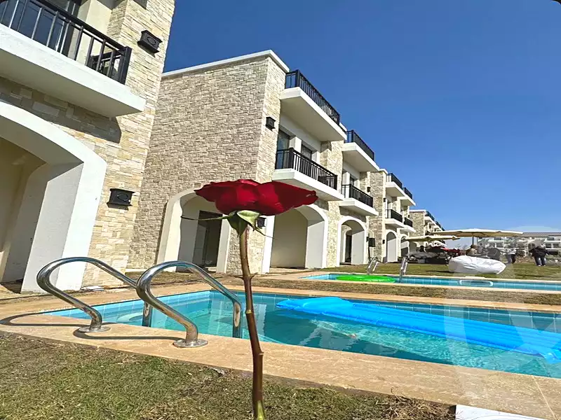 https://aqarmap.com.eg/en/listing/7357714-for-sale-cairo-new-cairo-compounds-dh-mrk