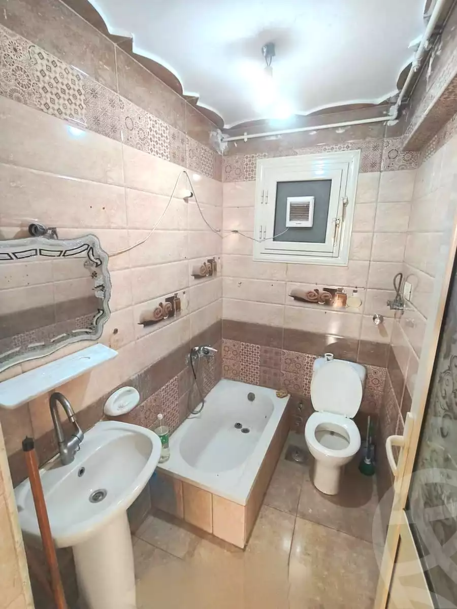 https://aqarmap.com.eg/ar/listing/7358023-for-sale-alexandria-sydy-bshr-sydy-bshr-bhry-gamal-abd-el-nasir-st