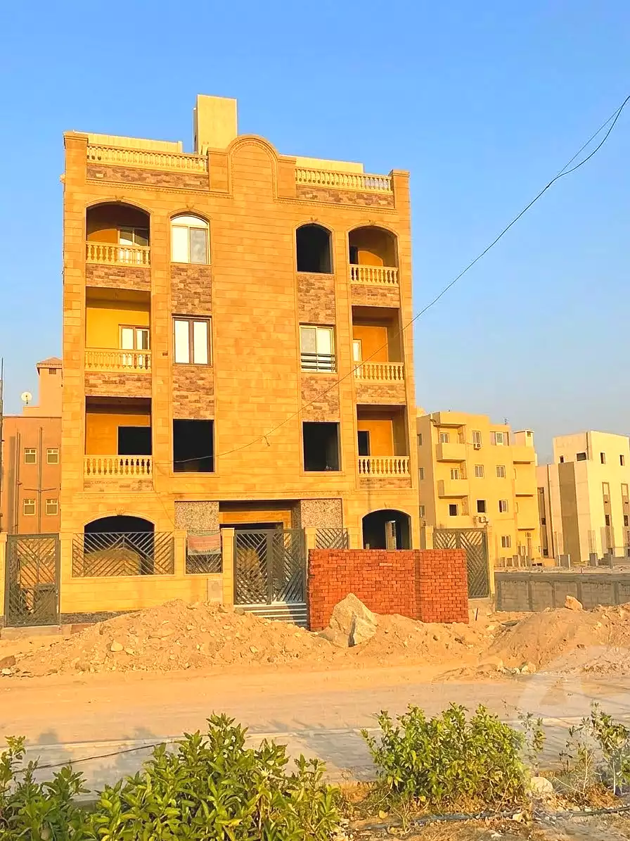 https://aqarmap.com.eg/ar/listing/7358284-for-sale-cairo-6th-of-october-hadaeq-october-golden-square