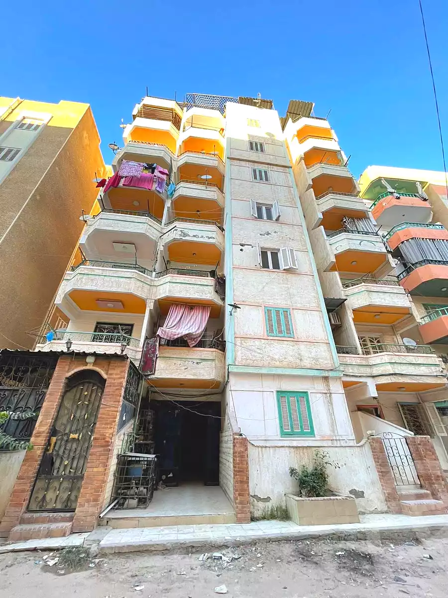 https://aqarmap.com.eg/ar/listing/7358431-for-sale-alexandria-al-agamy-shataa-el-nakheel