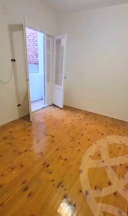 https://aqarmap.com.eg/en/listing/7358553-for-sale-alexandria-camp-cesar