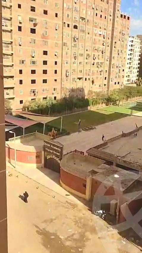 https://aqarmap.com.eg/en/listing/7358699-for-sale-cairo-el-haram-el-lebeny-soltan-khattab-st