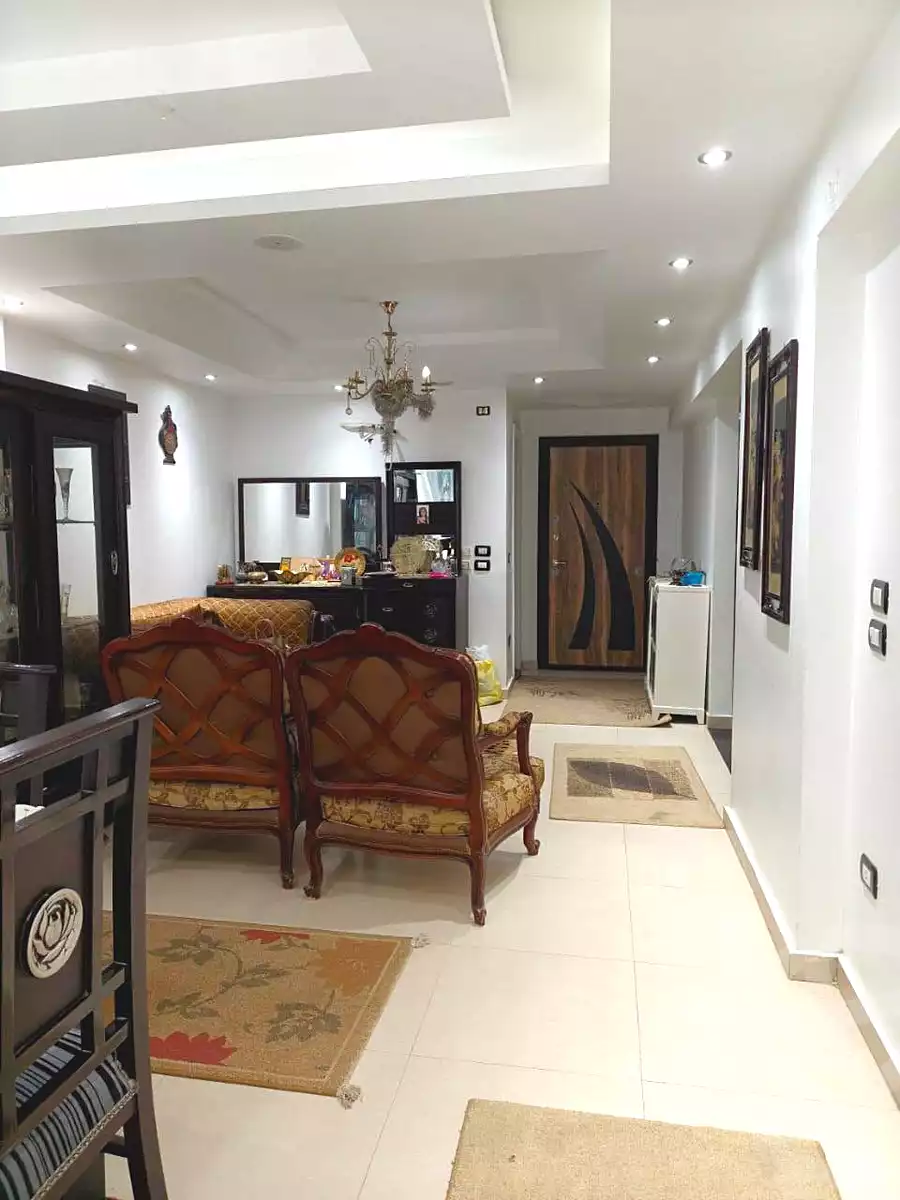 https://aqarmap.com.eg/ar/listing/7359130-for-sale-cairo-helwan-helwan-el-sharkeya-khesro-basha-st