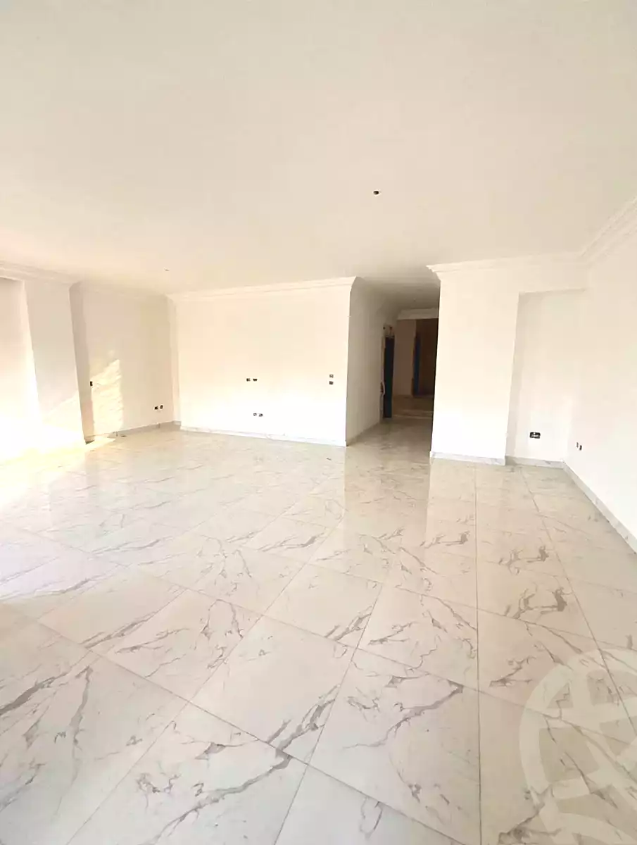 https://aqarmap.com.eg/ar/listing/7359138-for-sale-cairo-el-shorouk-lhy-lthmn-neighbourhood-3-abdelrahman-el-rafaay-st