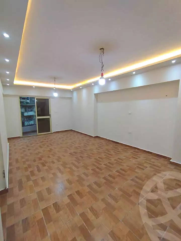 https://aqarmap.com.eg/ar/listing/7359665-for-sale-alexandria-sydy-bshr-sydy-bshr-bhry-gamal-abd-el-nasir-st
