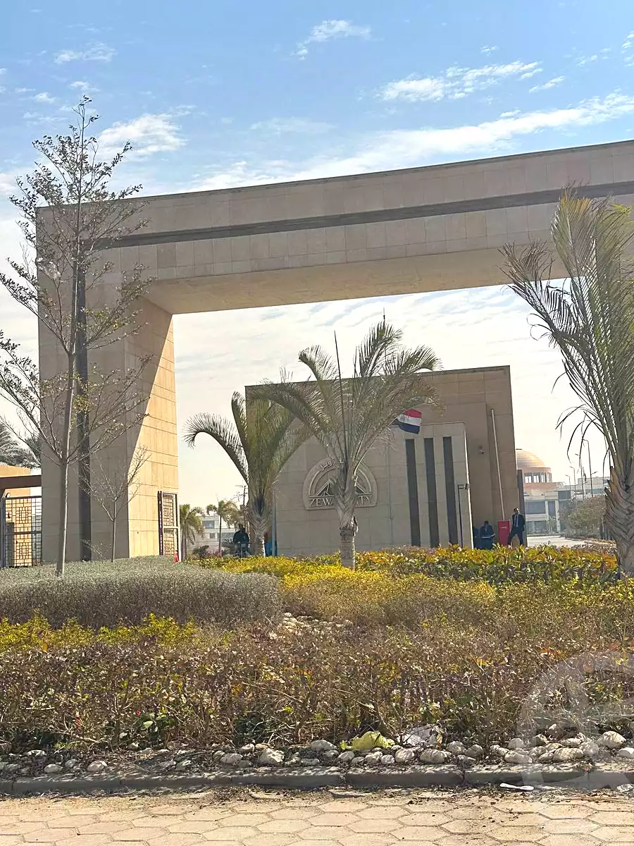 https://aqarmap.com.eg/en/listing/7360170-for-sale-cairo-6th-of-october-hadaeq-october-golden-square