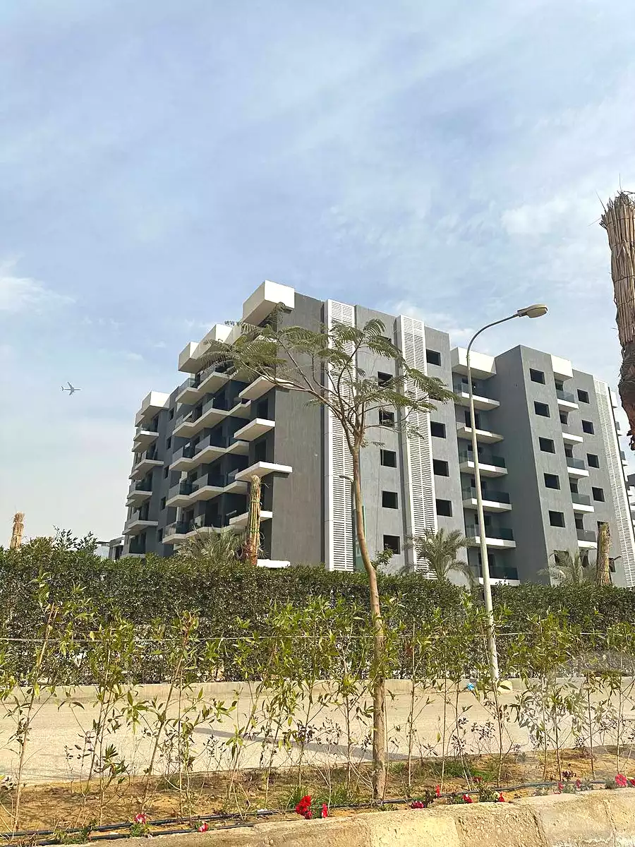https://aqarmap.com.eg/ar/listing/7360222-for-sale-cairo-6th-of-october-hadaeq-october-golden-square