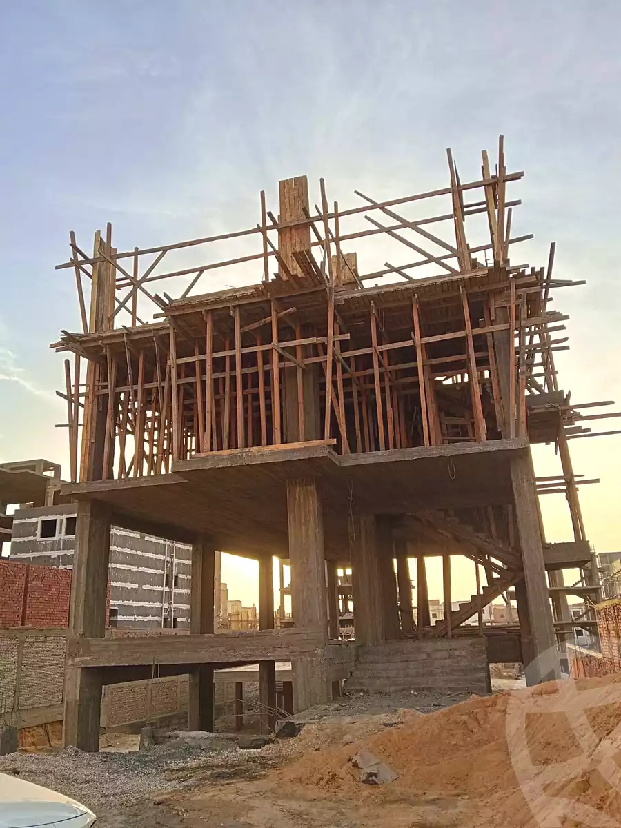 https://aqarmap.com.eg/en/listing/7360342-for-sale-cairo-6th-of-october-hadaeq-october-golden-square