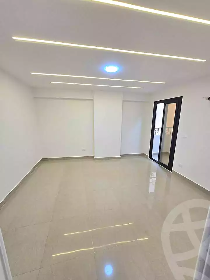 https://aqarmap.com.eg/ar/listing/7361251-for-sale-alexandria-el-asafra-shr-45
