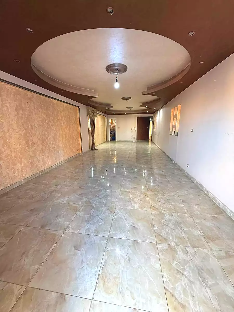 https://aqarmap.com.eg/ar/listing/7361339-for-sale-alexandria-sydy-bshr-sydy-bshr-bhry-mohamed-el-srafi-st.