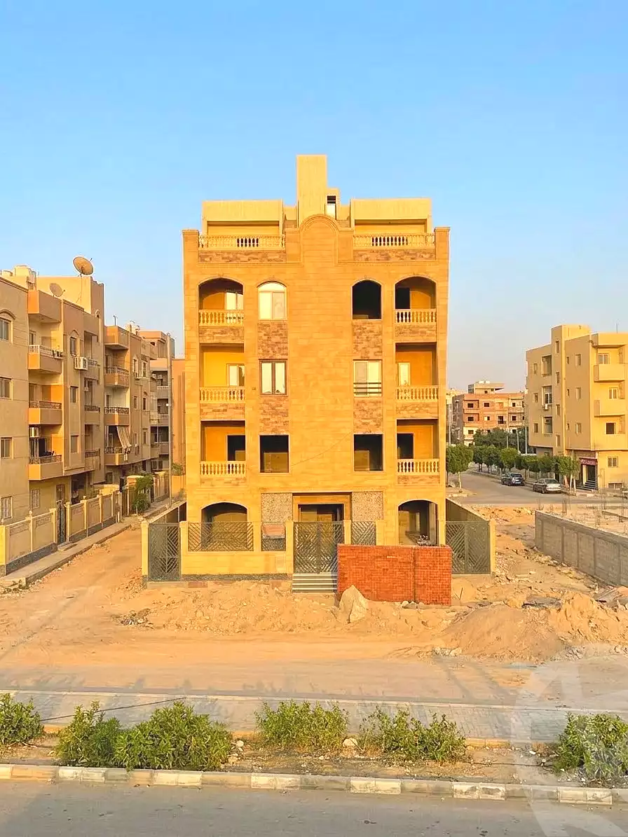 https://aqarmap.com.eg/ar/listing/7361657-for-sale-cairo-6th-of-october-hadaeq-october-golden-square