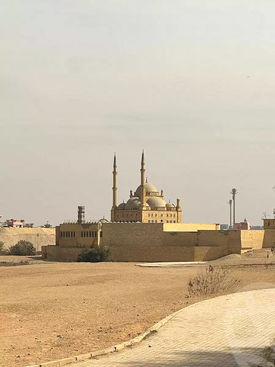 https://aqarmap.com.eg/ar/listing/7361657-for-sale-cairo-6th-of-october-hadaeq-october-golden-square