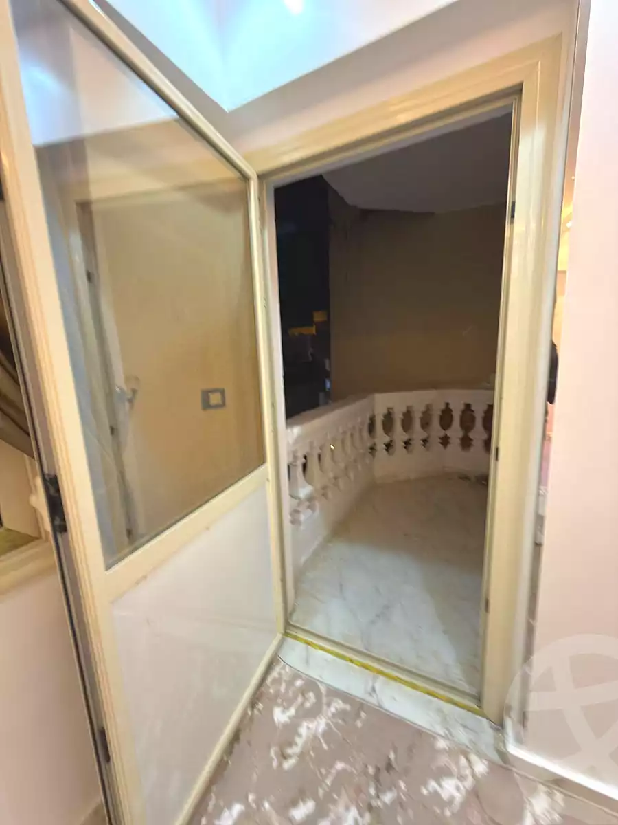 https://aqarmap.com.eg/ar/listing/7362160-for-rent-cairo-6th-of-october-el-ahyaa-neighborhood-1st-rich-bake-st