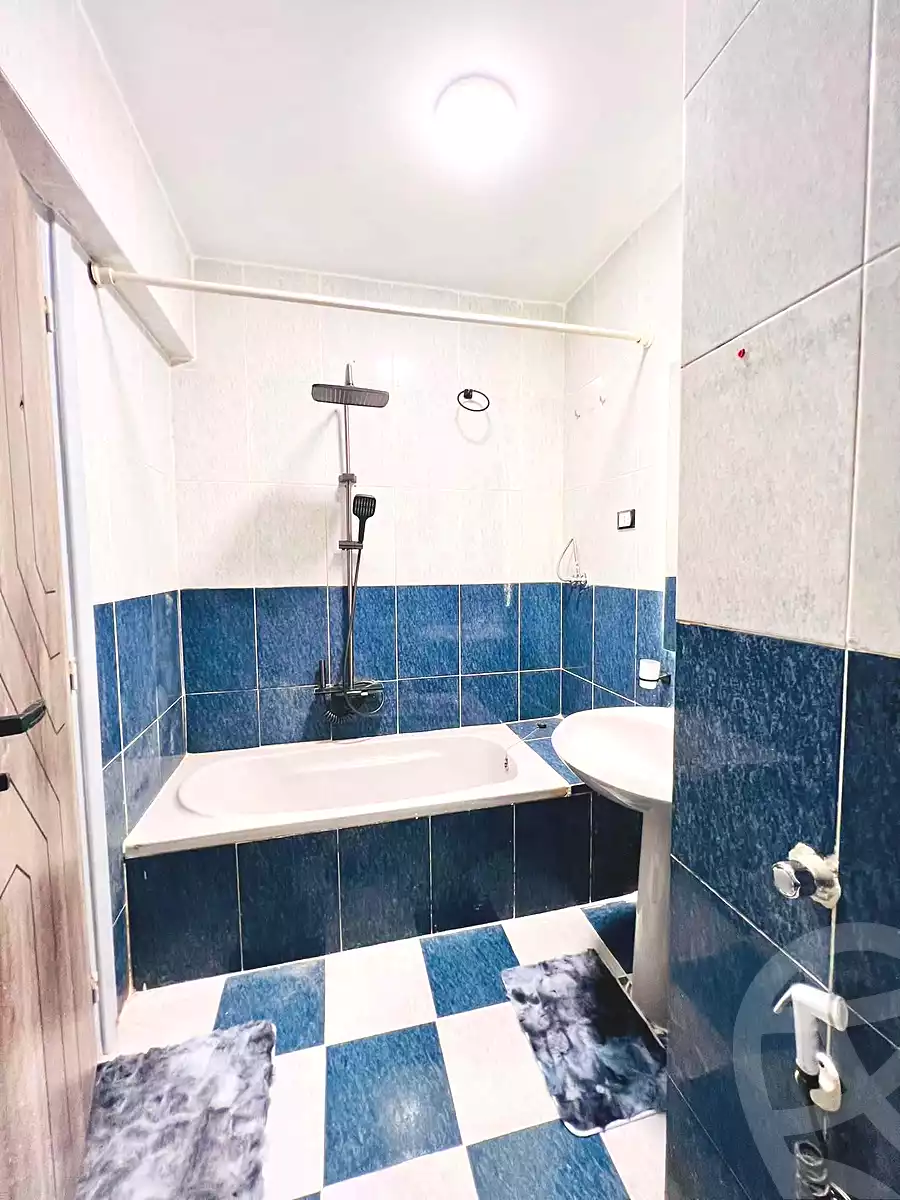 https://aqarmap.com.eg/ar/listing/7362410-for-sale-alexandria-al-agamy-shataa-el-nakheel