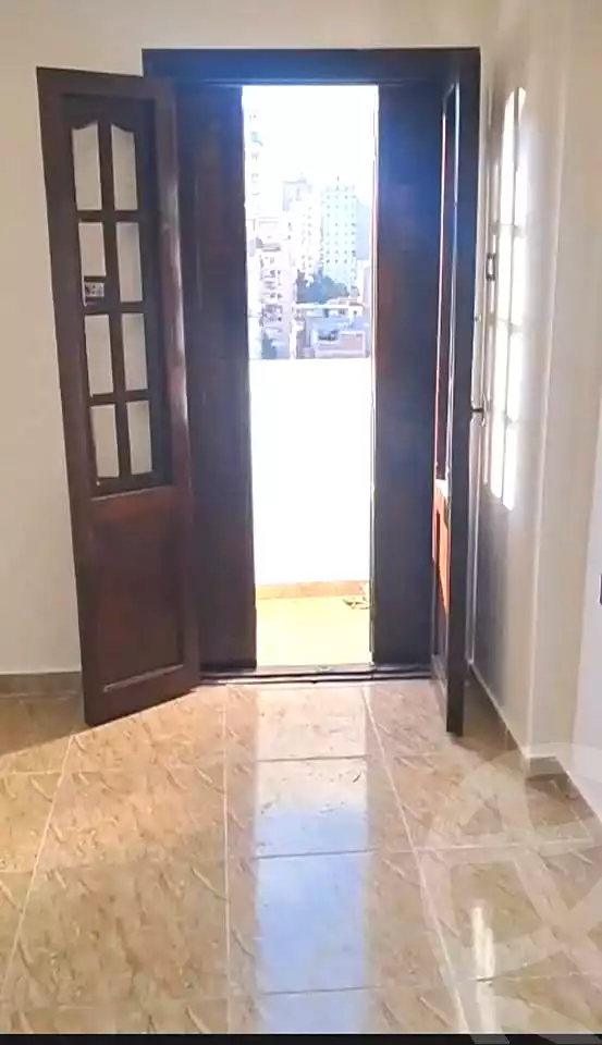 https://aqarmap.com.eg/ar/listing/7362538-for-sale-alexandria-el-asafra-shr-45