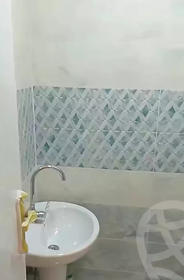 https://aqarmap.com.eg/ar/listing/7364174-for-sale-alexandria-sydy-bshr-sydy-bshr-bhry-gamal-abd-el-nasir-st