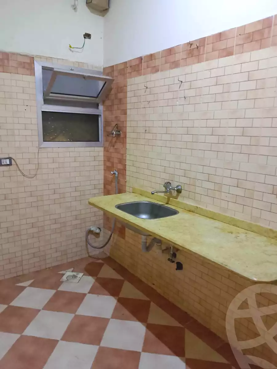 https://aqarmap.com.eg/ar/listing/7364742-for-sale-alexandria-al-agamy-el-hanouvel-el-kholafaa-el-rashdeen-st