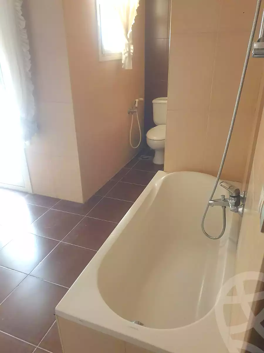 https://aqarmap.com.eg/en/listing/7365235-for-sale-cairo-el-sheikh-zayed-city-compounds-hadayek-el-mohandiseen