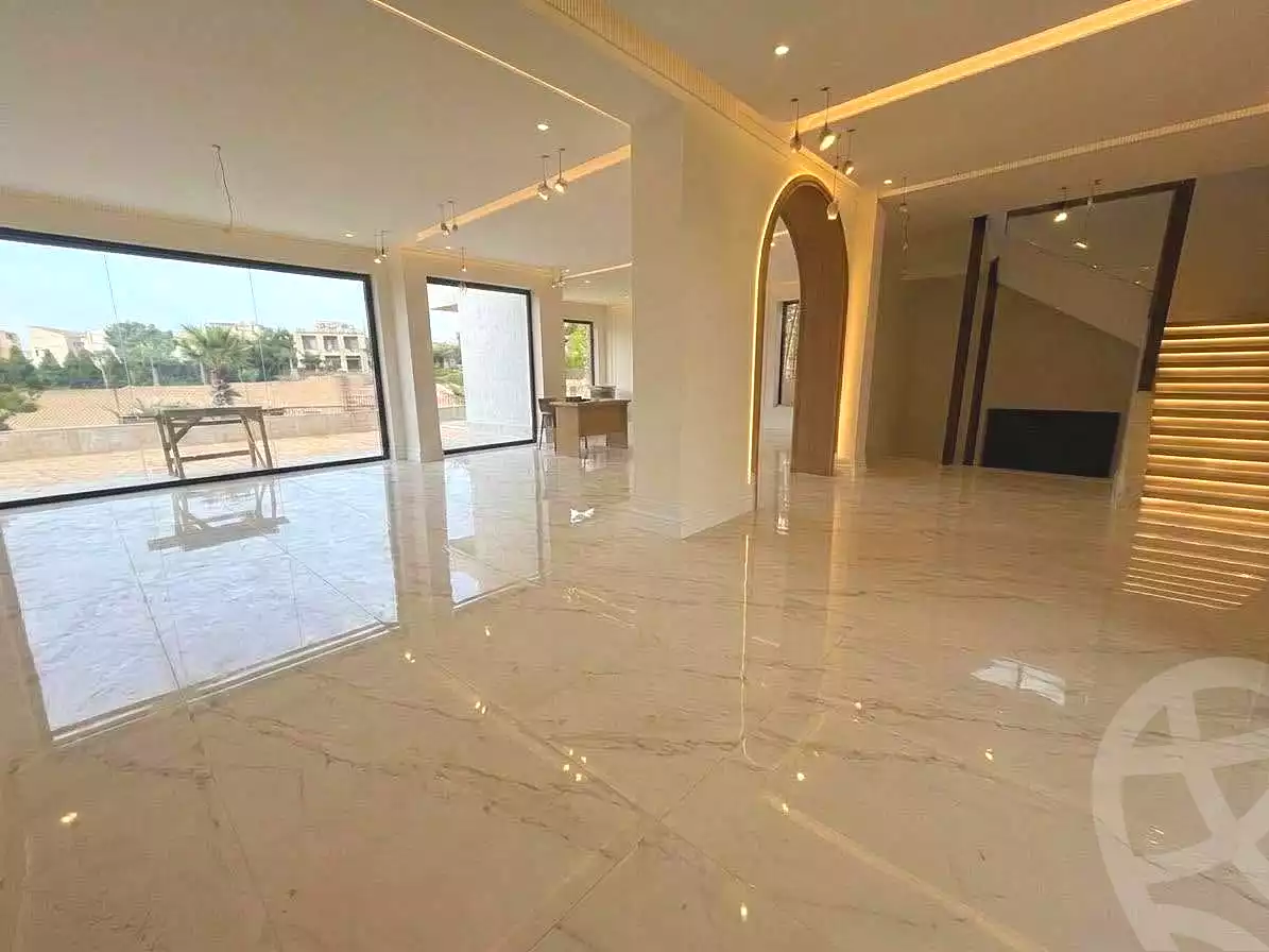 https://aqarmap.com.eg/en/listing/7365286-for-sale-cairo-new-cairo-compounds-the-crest-compound-il-cazar